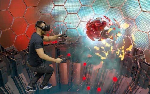 Người trẻ tham gia game giải trí thực tế tại khu vui chơi