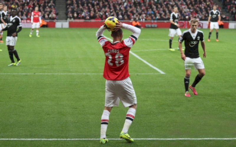 Các bước thực hiện kỹ thuật ném biên mạnh chuẩn xác