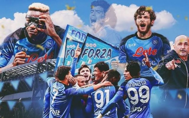 Napoli giữ chân các ngôi sao sáng giá trước sự săn đón của các đội bóng lớn